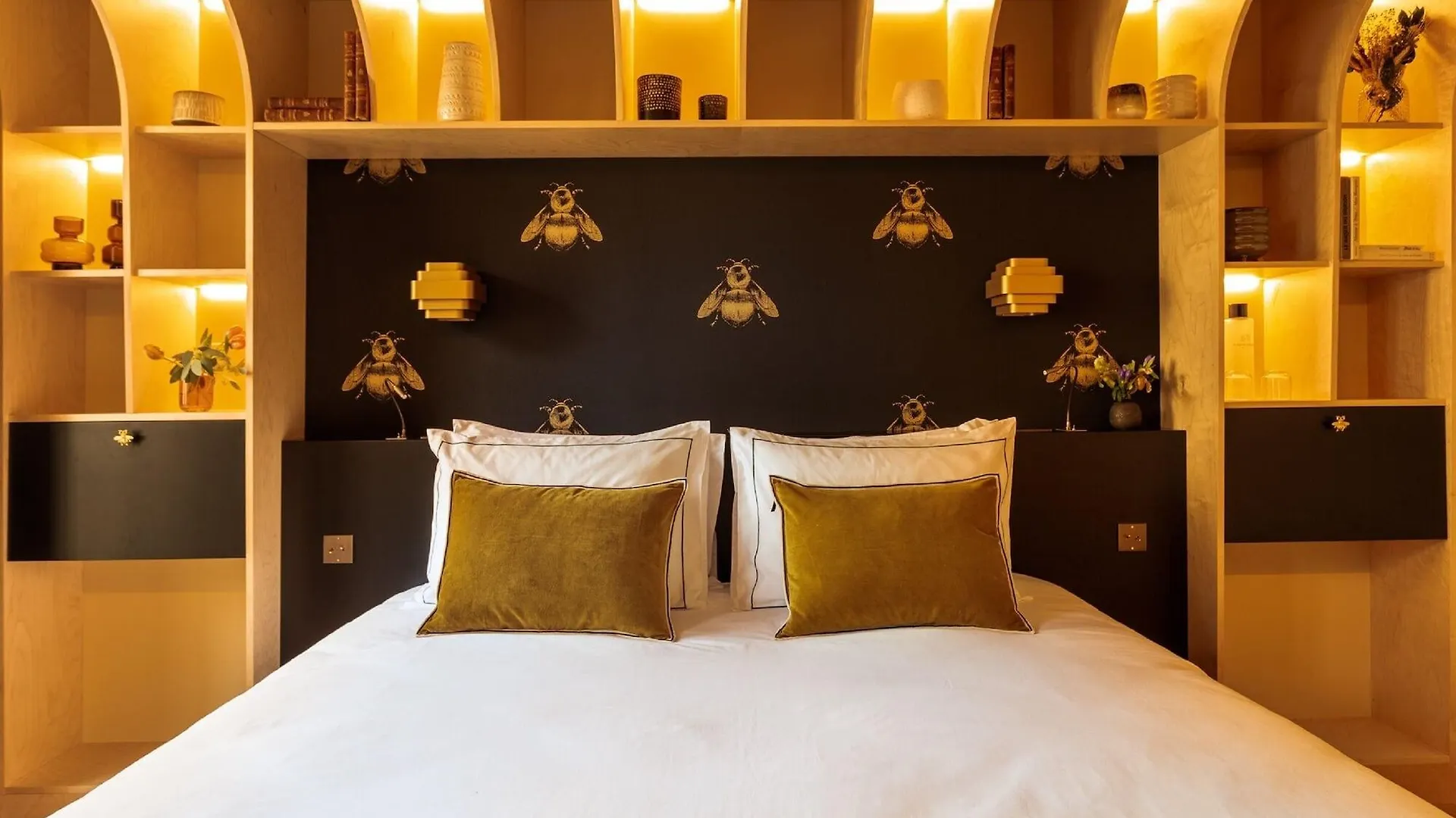 Hotel Bonsoir Madame 4*