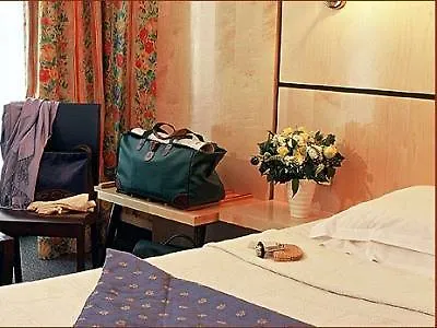 Hotel Bonsoir Madame 4*